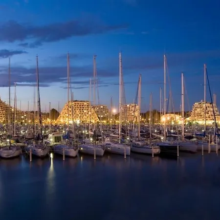 Apartment Motte 50m - 50m Port Centre